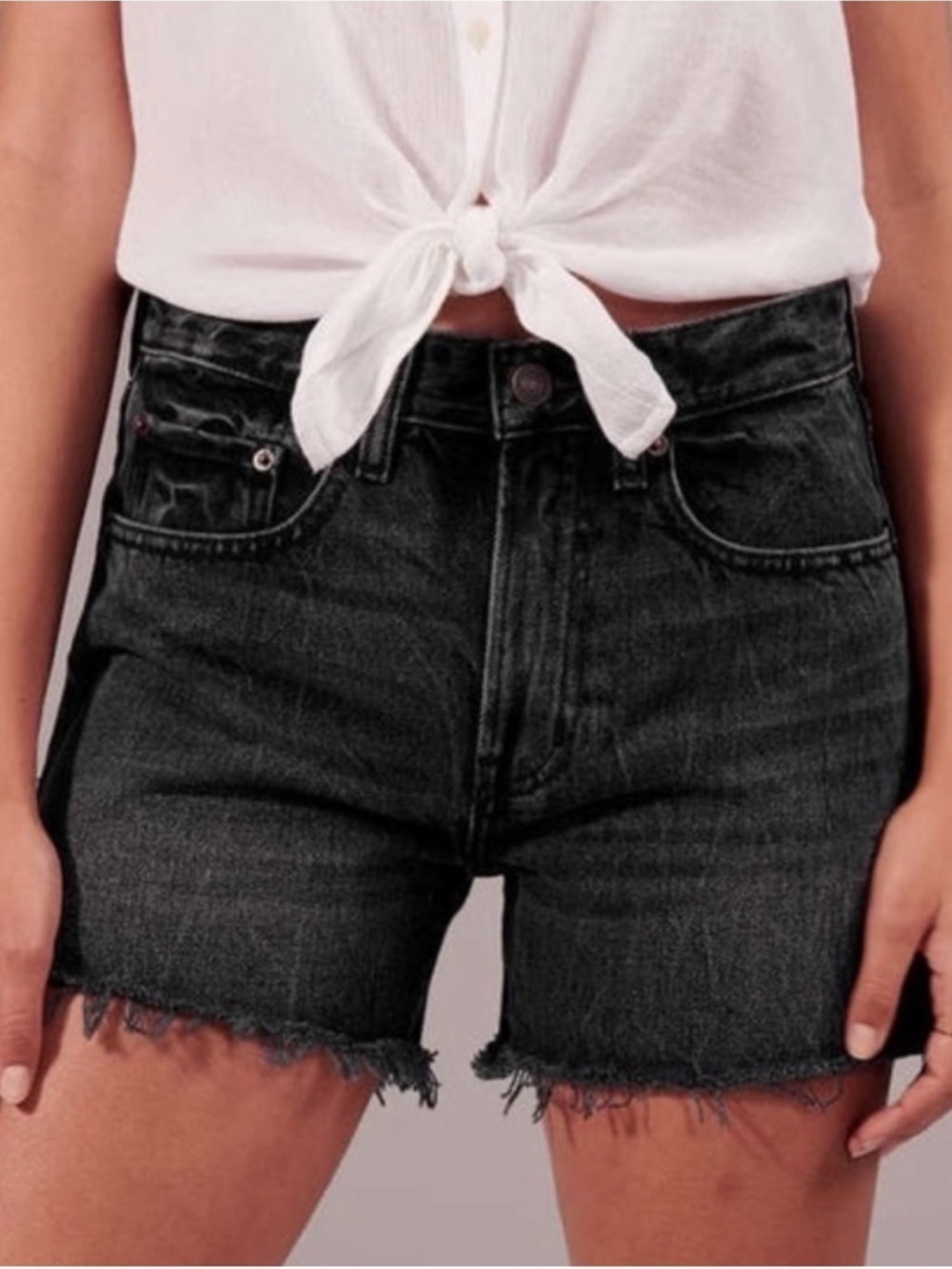 Abercrombie & Fitch Mid Rise Boyfriend Short